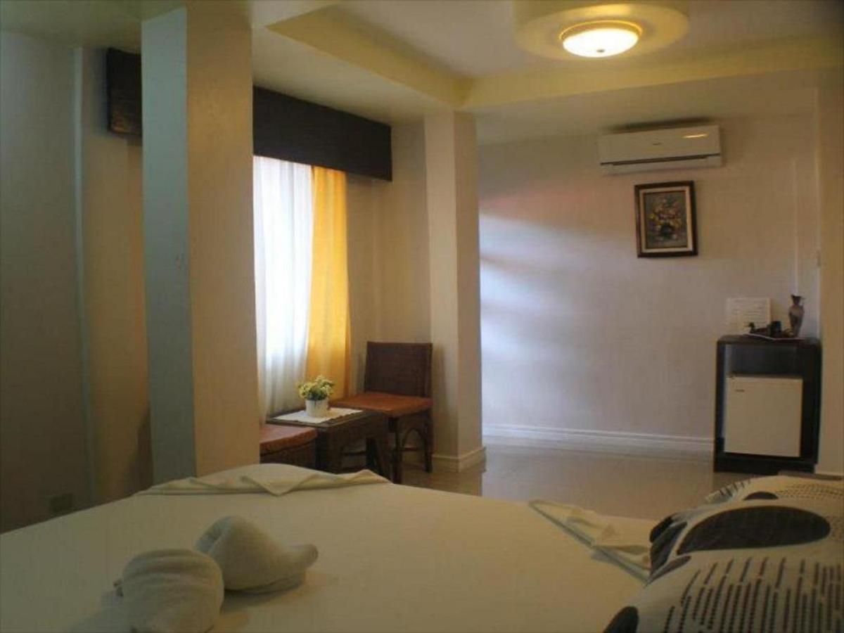 Oyo 621 De Loro Inn Puerto Princesa Luaran gambar